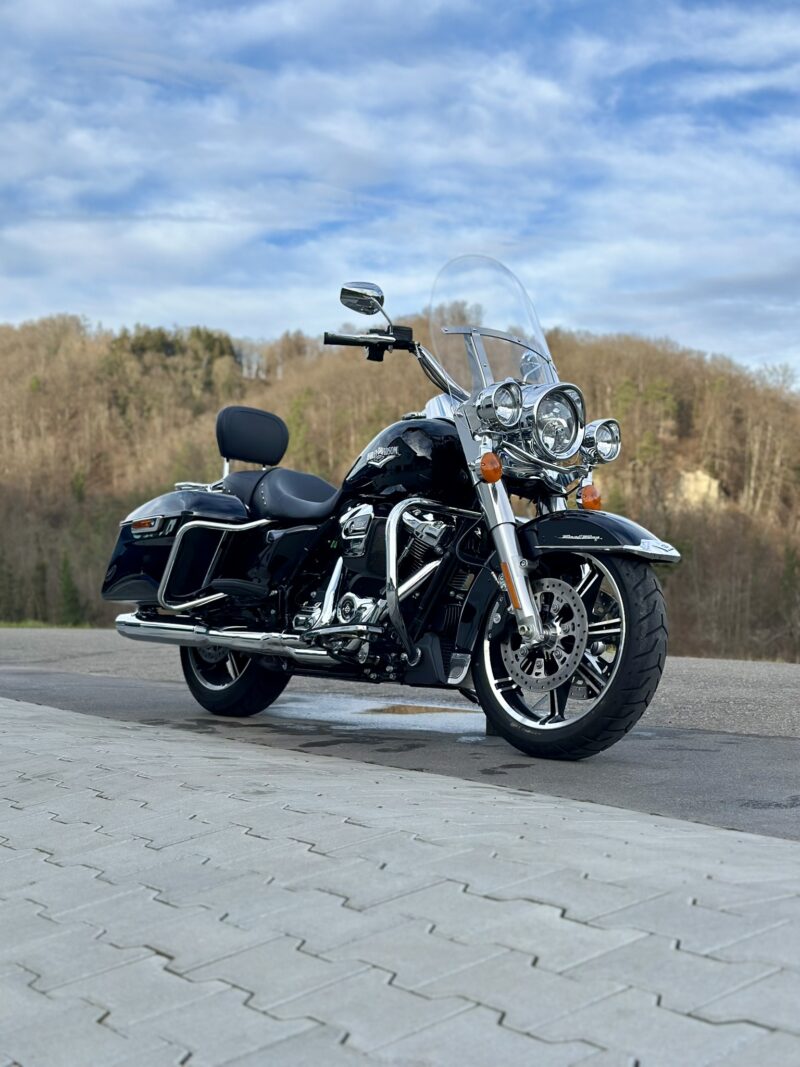 Harley Davidson FLHR Road King 107 – Bild 3